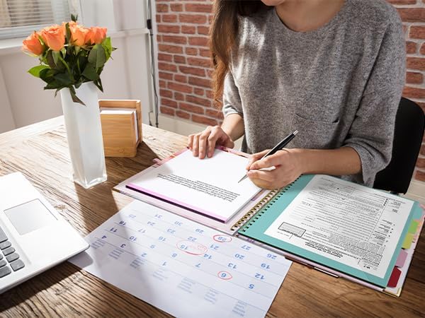 Ospelelf Clipboard with Storage 8.5 X 11,Padfolio Organizer, Spiral Portfolio Letter Size with Notepad, Pen Holder, 5 Extra Folder Divider Pages, Elastic Closure Nurse Office Essentials (Pink Marble)