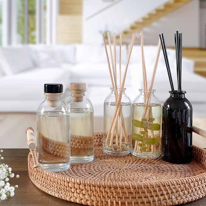 Urban Naturals Apples & Spice Apple Cinnamon Reed Diffuser Oil Set β Red Apple, Cinnamon, Nutmeg Clove & Vanilla Scented Diffusing Reed Sticks β Great Fall & Holiday Scent β Made in The USA