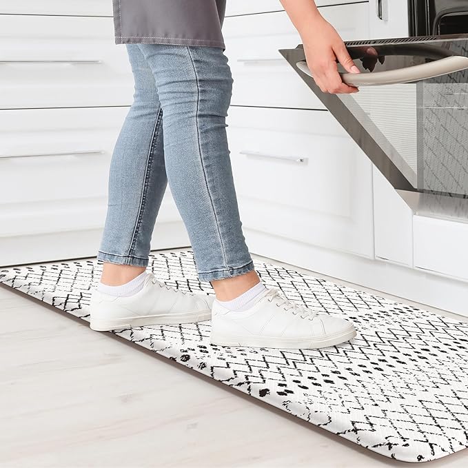 KIMODE Anti Fatigue Kitchen Mats for Floor,17.3" x 29" Black and White Cushioned Kitchen Rugs,Non-Slip Waterproof Wipe Clean Kitchen Sink Standing Mat for Corner Sink,Kitchen Floor