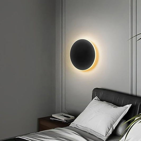 Modern Minimalist Wall Light White/Black Round Disc Wall Sconce Metal Circular Stairwell Lighting Dimmable LED Sconce for Living Room Bedroom