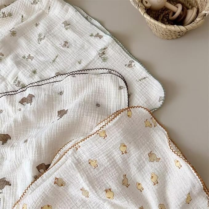 BuLuTu 47"x51" Large Toddler Girls Boys Blanket Muslin Cotton, Lightweight Soft Thin Summer Crib Quilt, Cute Animal Baby Blankets Newborn Infants Nursery Blanket, Bear Bee Pattern