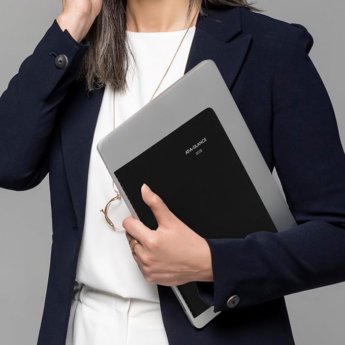 AT-A-GLANCE 2025 Appointment Book Planner, Weekly, 8" x 11", Large, Quarter-Hourly, DayMinder, Black (G5200025)