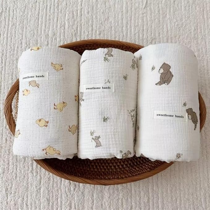 BuLuTu 47"x51" Large Toddler Girls Boys Blanket Muslin Cotton, Lightweight Soft Thin Summer Crib Quilt, Cute Animal Baby Blankets Newborn Infants Nursery Blanket, Bear Bee Pattern