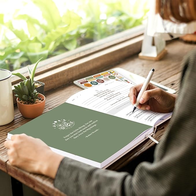 Lanpn Daily Gratitude Journal for Men Woman, 4 Month Mindfulness & Affirmation Planner, 7.8"x9.2" The 5 Minute Grateful Diary, Guided Reflection with Positivity Prompts Undated Notebook, Green