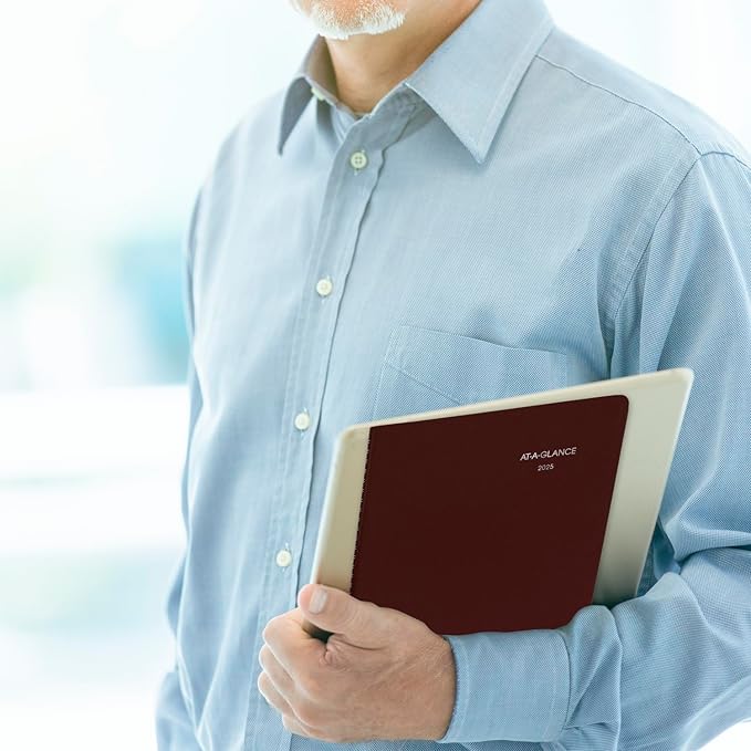 AT-A-GLANCE 2025 Appointment Book Planner, Weekly, 8" x 11", Large, Quarter-Hourly, DayMinder, Burgundy (G5201425)