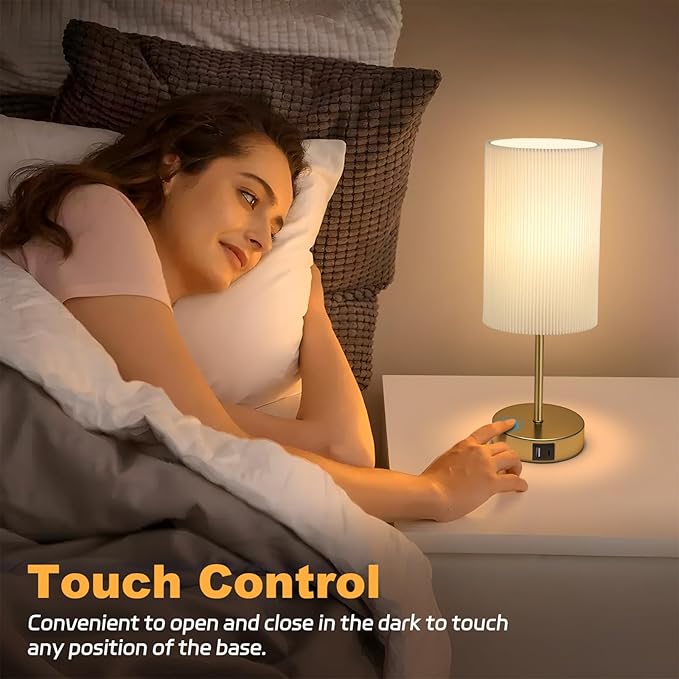 AKASUKI Table Lamp for Bedroom, 3 Way Dimmable Touch Lamp with Dual Charging Station, Small Bedside Lamps for Night Stands, Living Room, Office(LED Bulb Included)