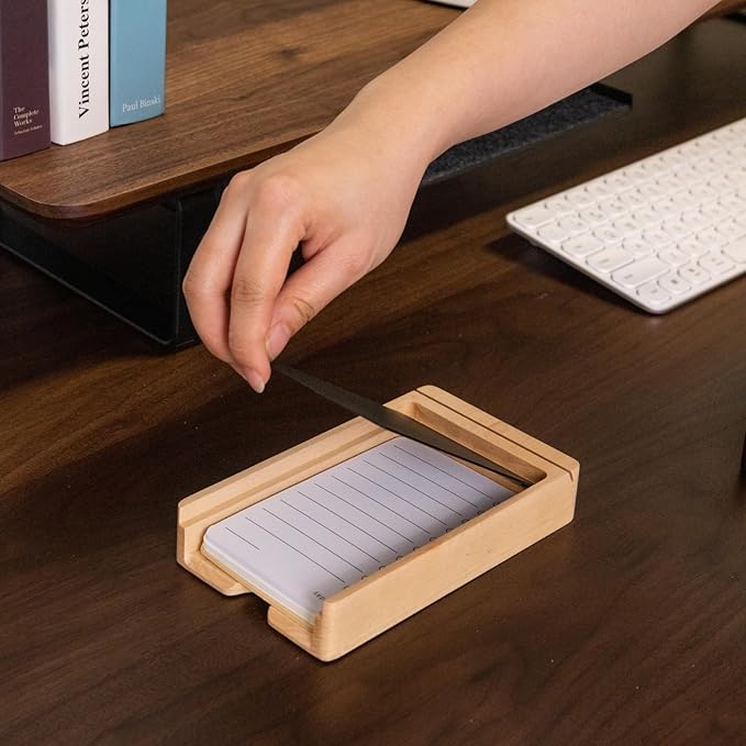 muso wood Daily To Do List Planner with Maple Stand - 100 To Do List Cards - Undated Daily Planner Notepad for Desk Accessories and Supplies, Enhanced Productivity, Work Office Accessories