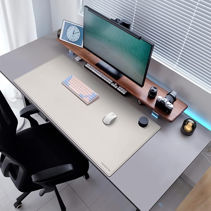 MAIDERN XXL 47.2" x 23.6" Cork & Leather Desk Mat, Dual Sided, Gaming & Home Office (Cream)