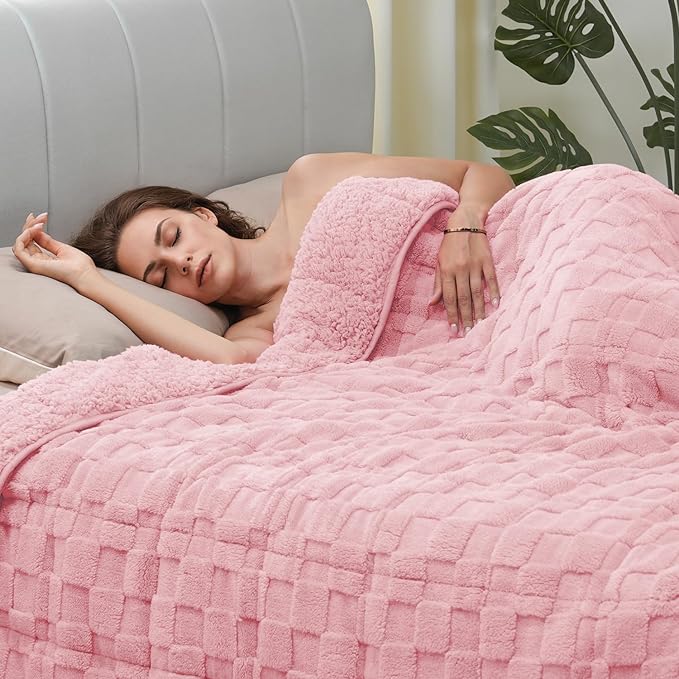 Kivik Dual Sided Weighted Blankets for Adults, Buttery Soft Stylish Checkered Heavy Blankets for Couch Sofa Bed - Ultra-Fluffy Fabric Brings Cloud-Like Comfort (60"x80"，Pink，20 Pounds)