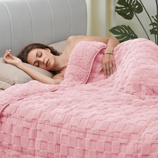 Kivik Dual Sided Weighted Blankets for Adults, Buttery Soft Stylish Checkered Heavy Blankets for Couch Sofa Bed - Ultra-Fluffy Fabric Brings Cloud-Like Comfort (60"x80"，Pink，20 Pounds)