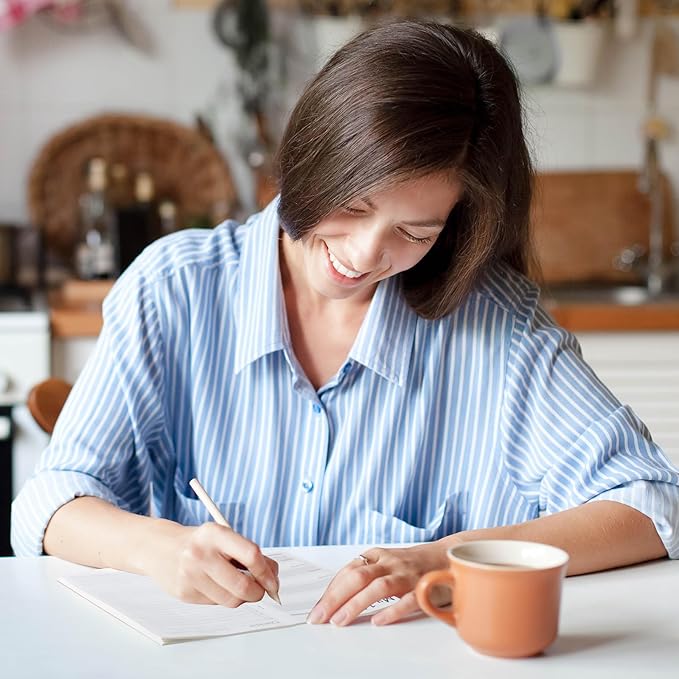 Qilery 30 Pcs 2025-2026 Daily Weekly Planner Bulk Christmas Employee Appreciation Gifts Small Pocket Journal to Do List Goals Notepad for Coworkers Teacher Students Team (Kraft Paper Color)