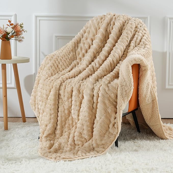 Uttermara Fleece Weighted Blanket for Adults Queen Size 15lbs, Soft Sherpa Weighted Blankets for Sleeping and Calming, Fuzzy Heavy Blanket for Bed and Couch, 60 x 80 Inches, Light Brown
