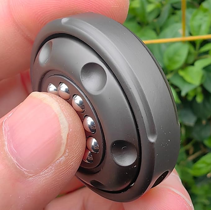 EDC Magnetic Metal Stress Relief Spinner Toy, Anxiety Reducing EDC Fidget Toy for Focus and Calm, Portable Office and Home Use (Grey)