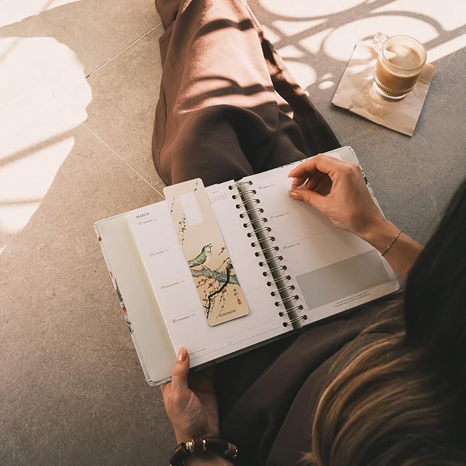 Planner 2025-2026 Ohara Koson - Planner for Women 17 Month(Aug 25/ Dec 26) | Weekly & Monthly Academic planner 2025-2026 | 6.4" x 7.9" | Hardcover Agenda 2025 | Thick paper 120 g/m²