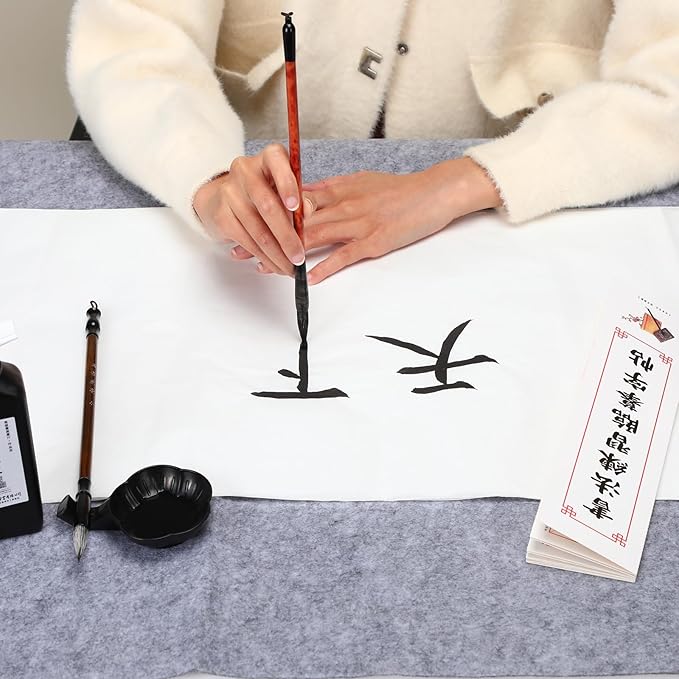 MEGREZ Chinese Calligraphy Drawing Felt Mat, Sumi Xuan Paper Painting Felt Desk Pad for Chinese Calligraphy Writing Japanese Drawing, Gray, 19.6 x 27.5 inch (50 x 70cm)
