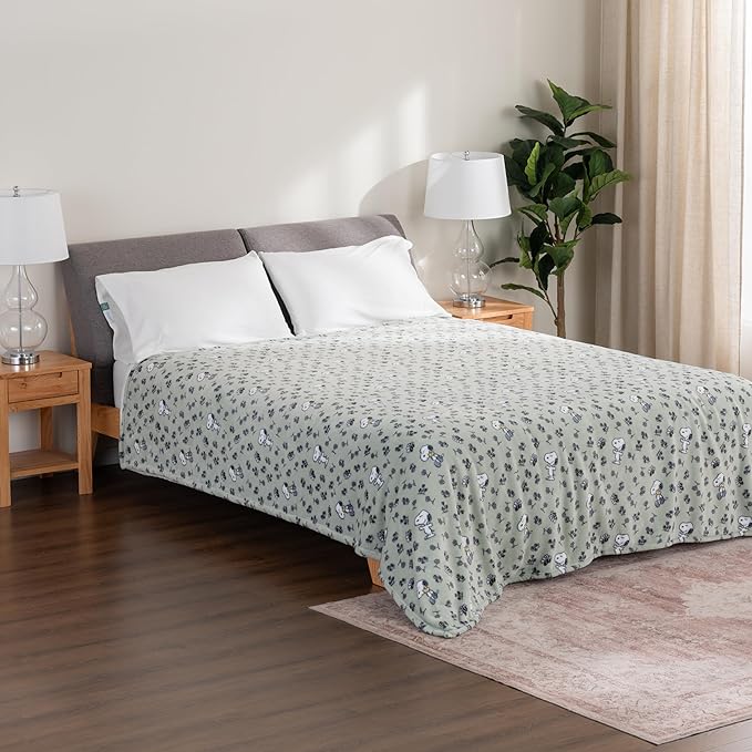 Berkshire Blanket Peanuts® VelvetLoft® Cute Character Snoopy Plush Blanket,Peanuts Snoopy & Woodstock New Flower and Bees Sage,Twin 60 in x 90 in (Official Peanuts® Product)