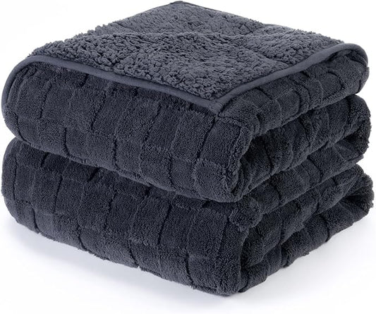 Kivik Dual Sided Weighted Blankets for Adults, Buttery Soft Stylish Checkered Heavy Blankets for Couch Sofa Bed - Ultra-Fluffy Fabric Brings Cloud-Like Comfort (60"x80"，Black，20 Pounds)