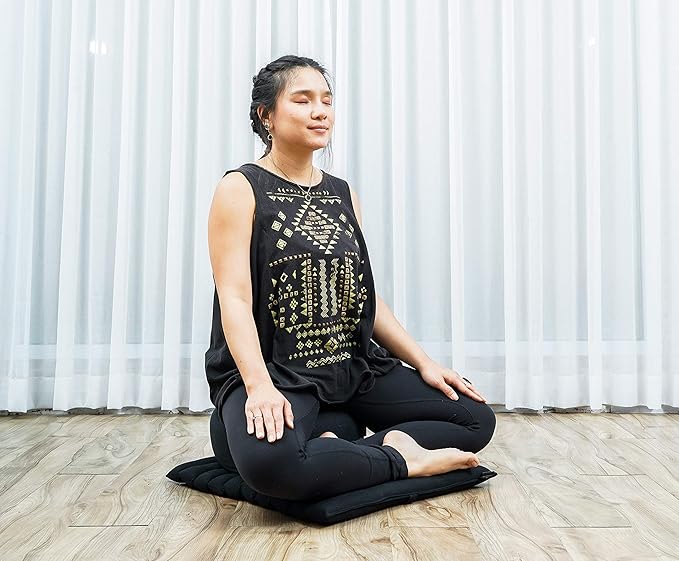 Leewadee Meditation Cushion Set – 1 Small Zafu Yoga Pillow and 1 Small Roll-Up Zabuton Mat Filled with Kapok