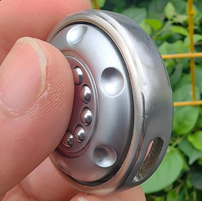 EDC Magnetic Metal Stress Relief Spinner Toy, Anxiety Reducing EDC Fidget Toy for Focus and Calm, Portable Office and Home Use (Silver)