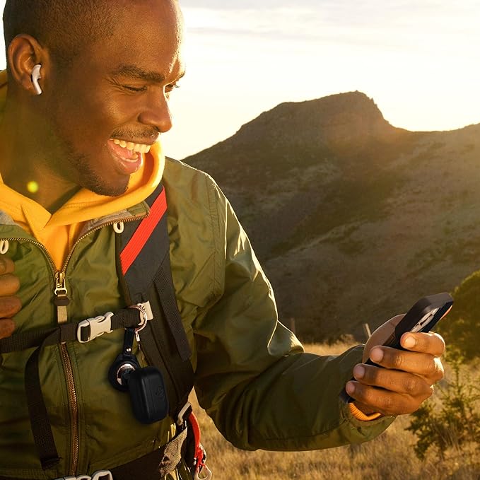 Dreem Om Case Cover with Keychain Clip Compatible with AirPods Pro 2/Pro, Protective One-Piece Hard Shell, Luxury Vegan Leather AirPod Pro Case 2nd/1st Generation with Separate Clip [Black]