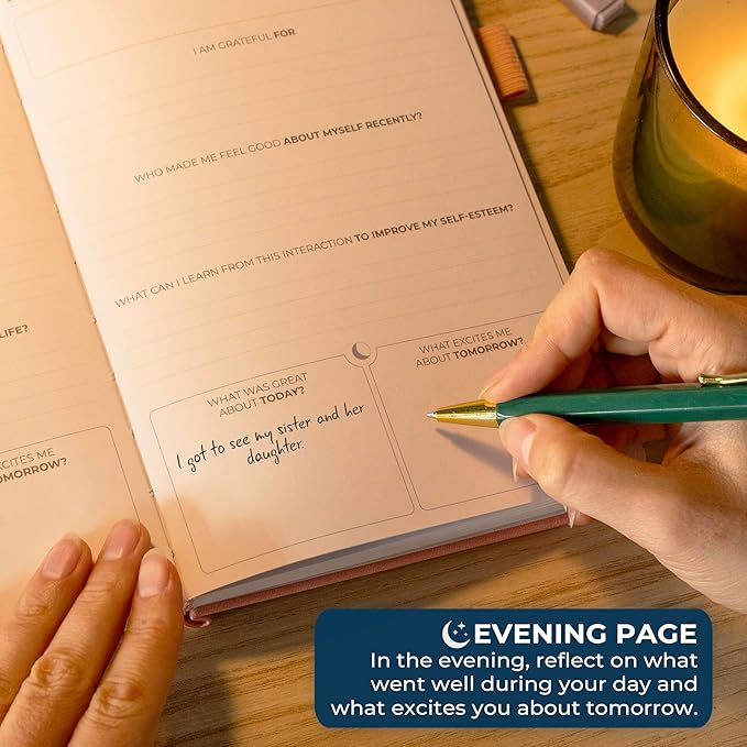 Clever Fox Gratitude Journal Premium - Happiness, Positivity & Affirmation Journal – Inspirational Daily Notebook, 6 Months (Peach Pink)