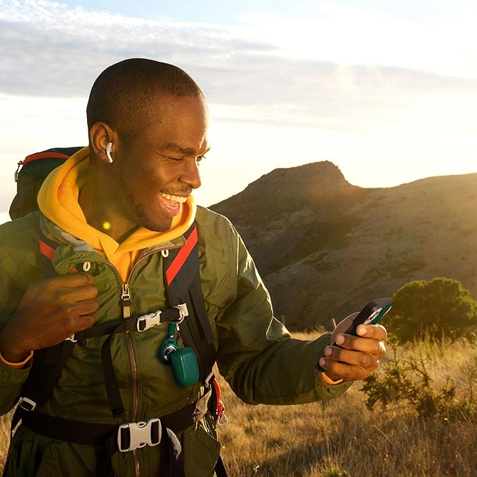 Dreem Om Case Cover with Keychain Clip Compatible with AirPods Pro 2/Pro, Protective One-Piece Hard Shell, Luxury Vegan Leather AirPod Pro Case 2nd/1st Generation with Separate Clip [Green]