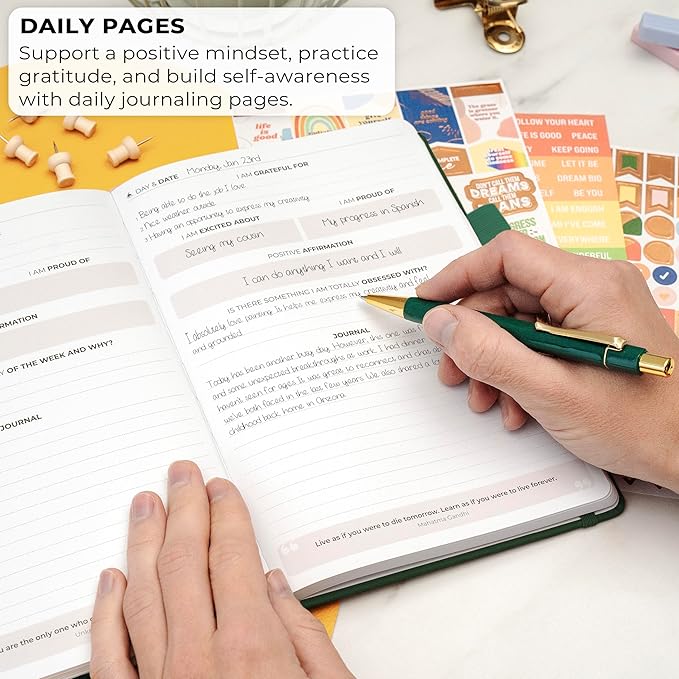 Clever Fox Positivity Journal – Daily Gratitude & Affirmation with Prompts – Motivational Mental Health Notebook with Habit Tracker (Forest Green)