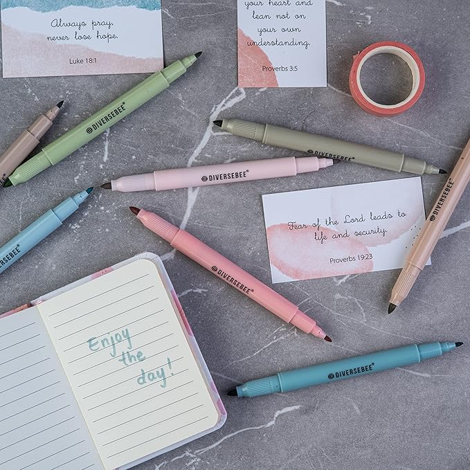 DIVERSEBEE Dual Tip Bible Highlighters and Pens No Bleed, 8 Pack Assorted Colors Quick Dry Highlighters Set, Cute Markers, Bible Study Journaling School Office Supplies and Accessories (Earthy)