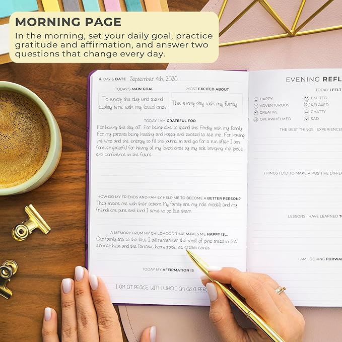 Clever Fox Gratitude Journal – Happiness, Positivity & Affirmation Daily Journal – Inspirational Daily Notebook – 3 Months, A5 (Purple)