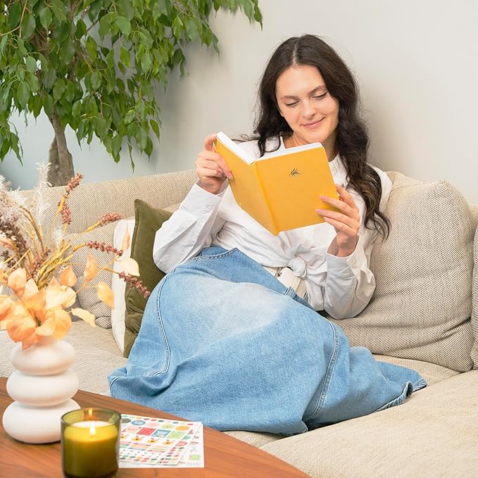 Clever Fox Gratitude Journal Premium - Happiness, Positivity & Affirmation Journal – Inspirational Daily Notebook, 6 Months (Amber Yellow)