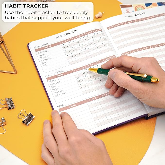 Clever Fox Positivity Journal – Daily Gratitude & Affirmation Journal with Prompts – Motivational Mental Health Journal for Women & Men with Habit Tracker – Lasts 6 Months, A5 Size (Purple)